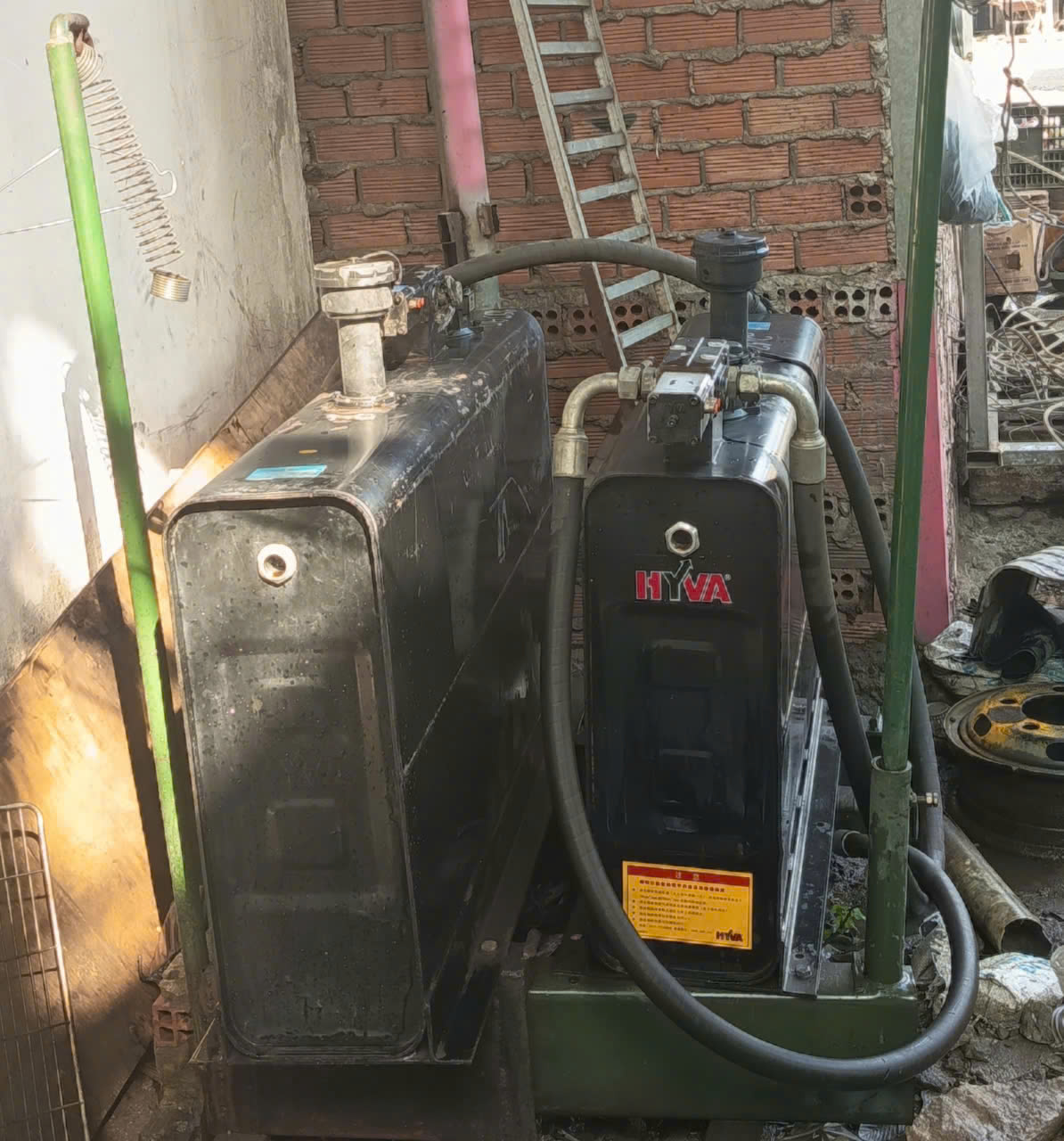 Cặp bình dầu thuỷ lực Hywa 211 lít + 151 lít