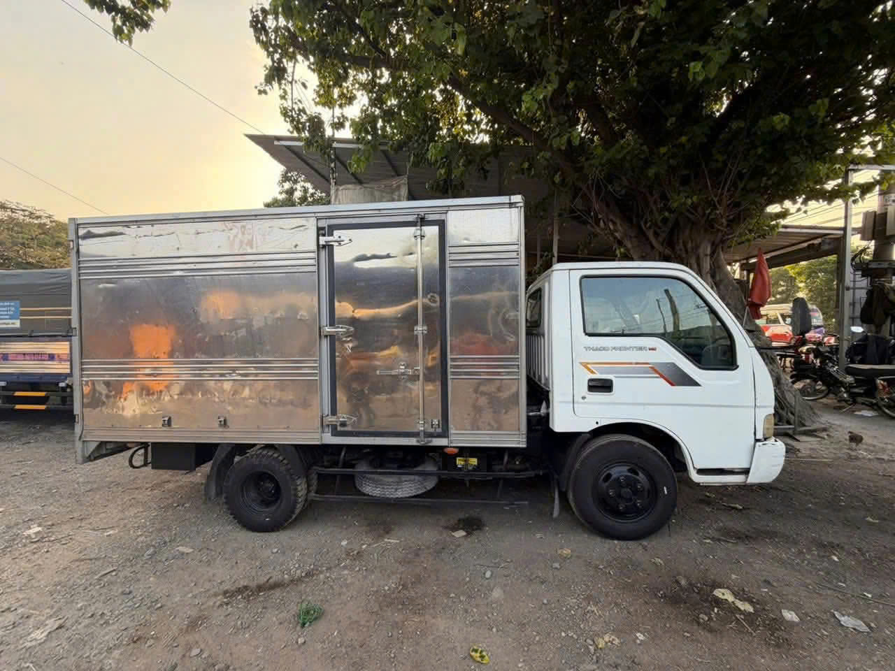 Xe tải thùng kín KIA K140 đời 2016 Hồ sơ cầm tay