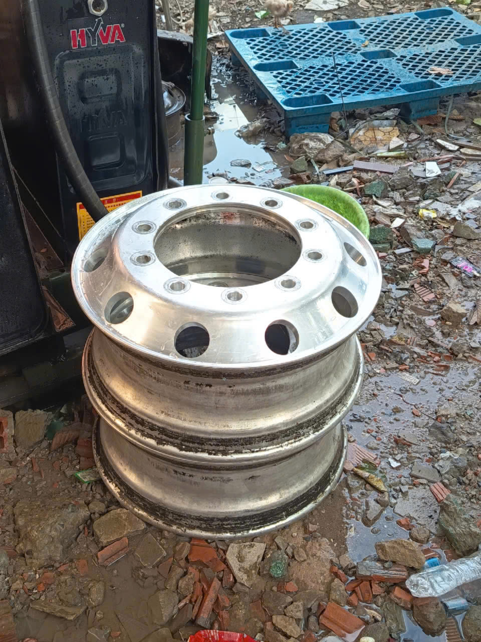 Cặp mâm nhôm cũ